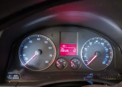 2007 Volkswagen Jetta Wolfsburg Edition z USA, uszkodzony, nr VIN 3VWEF71K47M073079